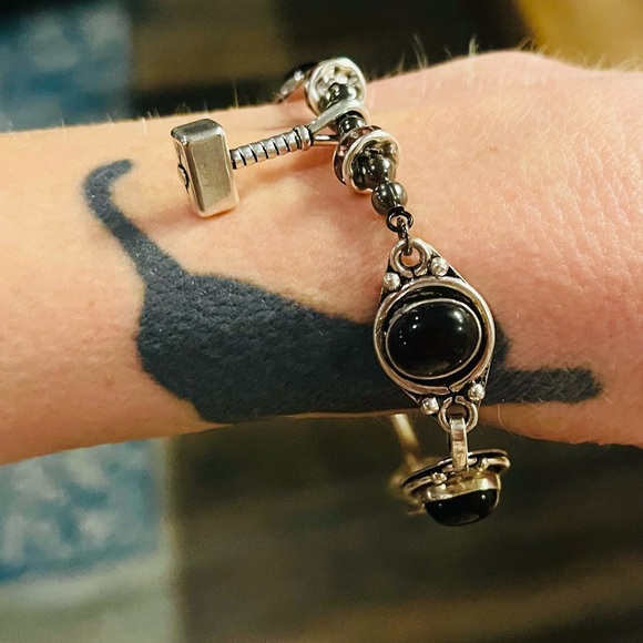 Thor’s Hammer Mjolnir Black Onyx Bracelet - Picture 9 of 9